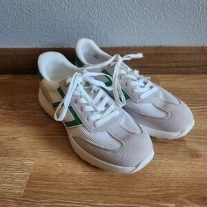 Le Tigre Women's Sneakers in White and Green